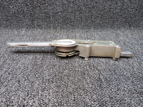 0811529-2 Cessna 310G Cabin Door Latch Assembly