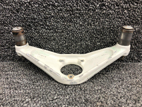 21714-000 (USE: 44386-000) Piper PA24-250 Nose Gear Steering Arm W/ Bushing