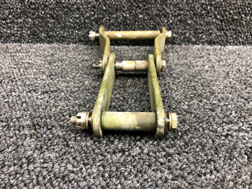 Cessna Aircraft Parts 0862101-10 / 0862101-5 Cessna 310Q Flap Scissor Link Outbd / Inbd LH / RH