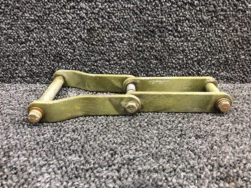 Cessna Aircraft Parts 0862101-9 / 0862101-5 Cessna 310Q Flap Scissor Link Inbd / Inbd LH / RH