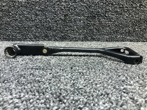 Cessna Aircraft Parts 0713629-3 / 0411563-0 Cessna 182T Dual Control Link Inboard RH W/ Bellcrank