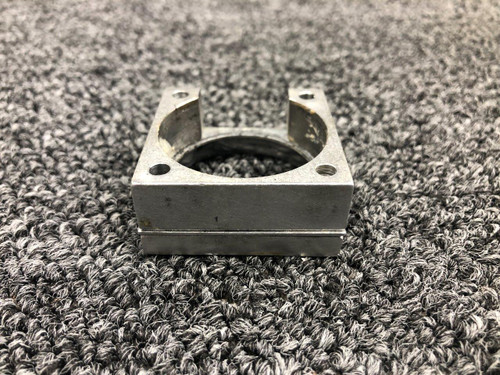 68272-002 / 66931-000 Piper PA32-300 Control Wheel Plate Assembly