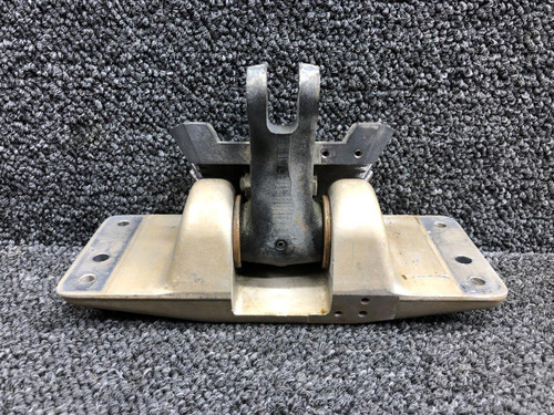 2081002-4, 2081001-10 Cessna 177RG Main Gear Bevel Support with Gear and Arm