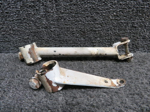 550015-005, 550015-003 Mooney M20J Main Gear Door Support LH