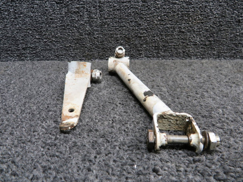 550015-005, 550015-003 Mooney M20J Main Gear Door Support LH