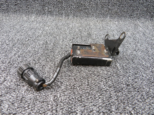 Piper Aircraft Parts 49533-002 / 487-925 Piper PA-31T Propeller De-Ice Bracket and Switch Volts 28