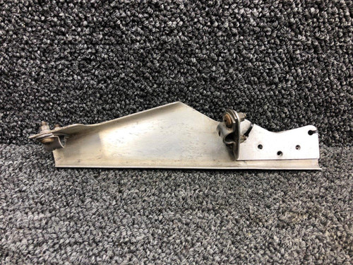 46203-501 / 46202-1  Lycoming IO-360-C1D6 Propeller Governor Bracket W/ Guide