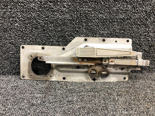 Cessna Aircraft Parts 0711061-5 Cessna 336 Cabin Door Latch Assembly 