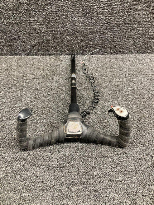 0513239-13 (USE: 0513260-13) Cessna 172L Co-Pilot Control Wheel Assy W/ Switch