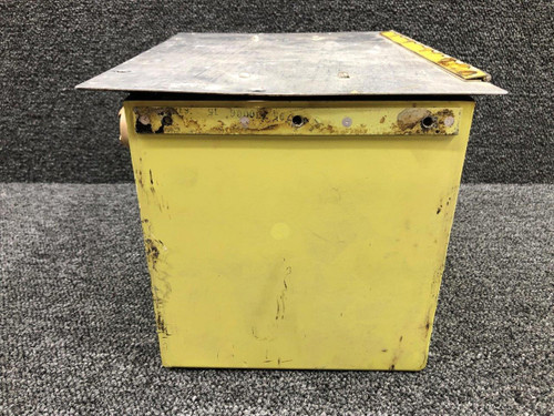 Beechcraft Parts 002-400001-53 / 96-364068-601 Beechcraft 95-B55 Fuselage Battery Box W/ Lid 