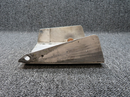 2252012-1 Cessna TR182 Cowl Flap Assembly LH (White) (a)