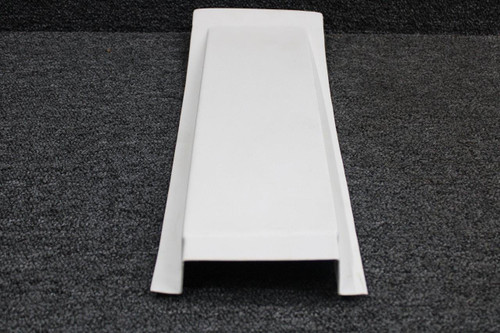 Plane Plastics K76308-000 Piper Plane Plastics Bulkhead Duct (NEW OLD STOCK) (SA) 