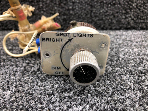 H-8F2-352A (ALT: 919006-1) Ohmite Instrument Spot Light Dimmer Assembly