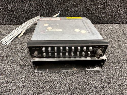 066-1055-52 Bendix, King KMA-24H Isolation Amplifiers Unit W/ Tray (14/28V)
