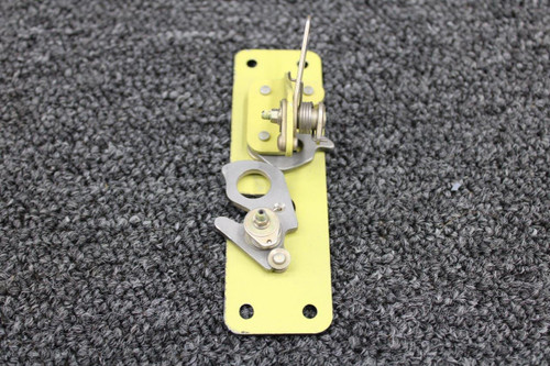 Cessna Aircraft Parts 0911915-7 (Use: 0911915-17) Cessna 162 Cabin Door Latch Assembly Forward LH 