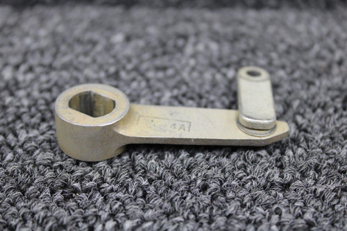 Cessna Aircraft Parts 0911920-89, 0911920-84 Cessna 162 Cabin Door Handle Link with Cam RH or LH 