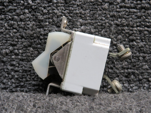 20TC2-BG-10 (Alt: 930023-005) Klixon Pitot Heat Rocker Switch