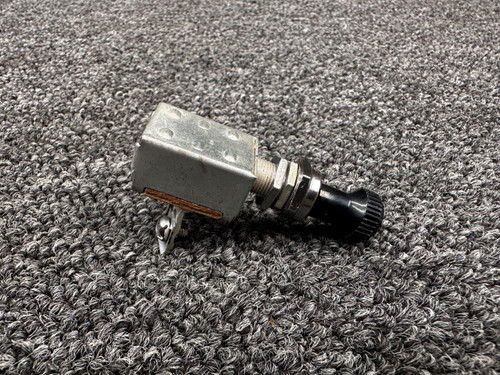 0713026-4 (Use: 5007) Cessna 210 Radio Push Pull Switch
