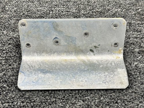 0513395-1 (Use: 0713194-3) Cessna 172N Refueling Step LH (No Grip)