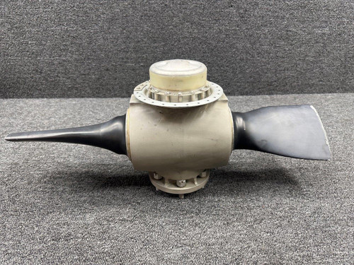 McCauley 2D34C214B McCauley 2 Blade Propeller Hub (No Logs) (Prop Struck- Core) 