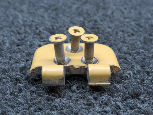 0711037-15 Cessna 182E Upper Door Hinge LH