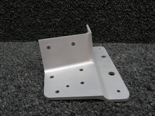 2411004-1 Cessna 172RG Lower Bulkhead Fitting LH (STA: 65.33)