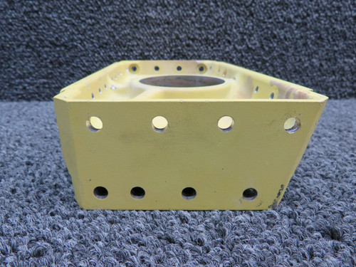 0541196-2 Cessna 172R Main Gear Support Outboard RH