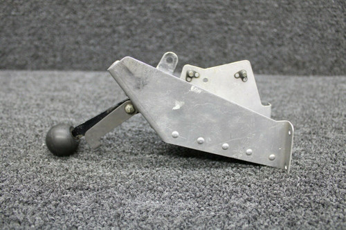 98548-002 / 98546-002 Piper PA32RT-300T Cowl Flap Control Lever Assy W/ Bracket