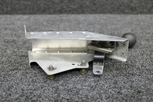 98548-002 / 98546-002 Piper PA32RT-300T Cowl Flap Control Lever Assy W/ Bracket