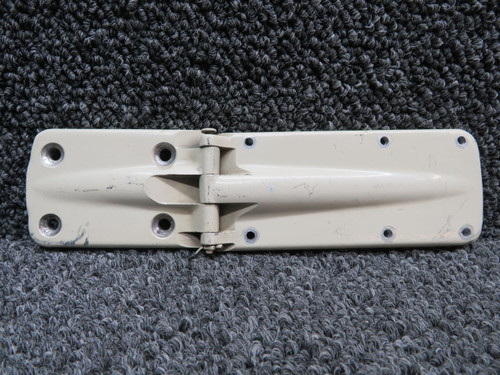 1211661-5, 1211661-7 Cessna TU206G Aft Cargo Door Hinge Assembly Lower