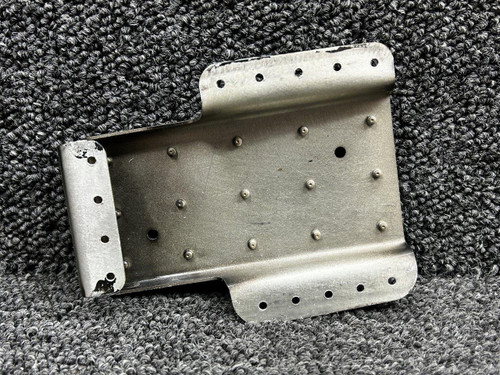 Piper Aircraft Parts 46N520003-001 Piper PA46-600TP Nose Gear Door Bracket LH 