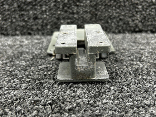 0511258-2 Cessna 150J Cabin Door Latch Housing Assy LH or RH (Minus Bolt)