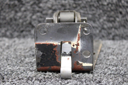 Cessna Aircraft Parts 1511409-25 Cessna T337G Upper Cabin Door Latch Lower Aft with Link and Joint 