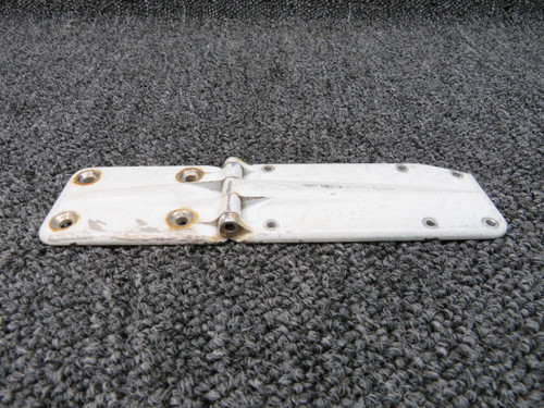 1211661-6 / 1211661-8  Cessna 206 Cargo Door Hinge Assembly Aft Upper (White)