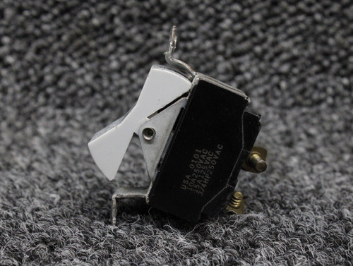 587-827 Eaton Landing Light Rocker Switch (Volts: 125 or 250)