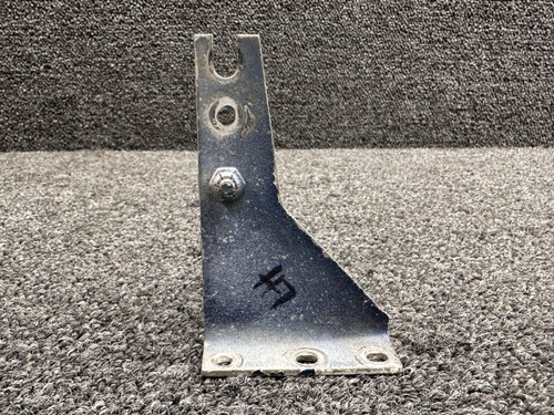 2213070-1, 2213069-1 Cessna R182 Cowl Flap Bracket Assembly LH