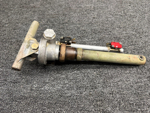 C301002-0116 (Use: C301002-0114) Cessna R182 Switch Bar and Actuator (7”)