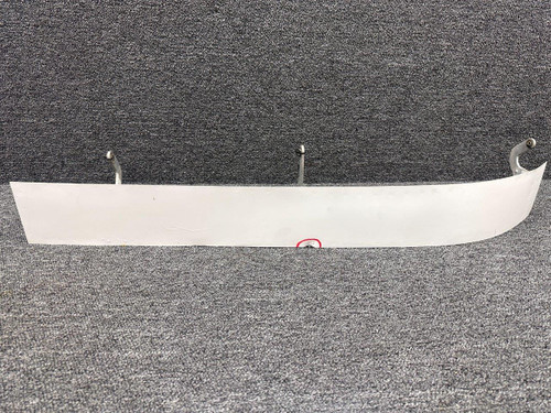 2213018-2 Cessna R182 Nose Gear Door Assembly RH (Slight Damage)