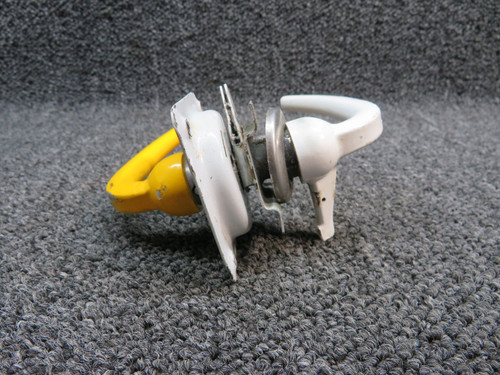 0611105-4/ 0611228/ 0611254/ 0611105-3/ 0611223 Cessna 305A Cabin Door Handle
