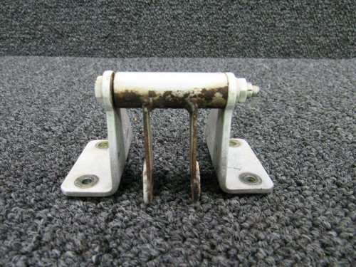43224-000 Piper PA31-310 Elevator Trim Bracket with Arm