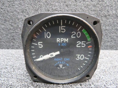 C668016-0102 Instruments Dual Tachometer Indicator with Connector
