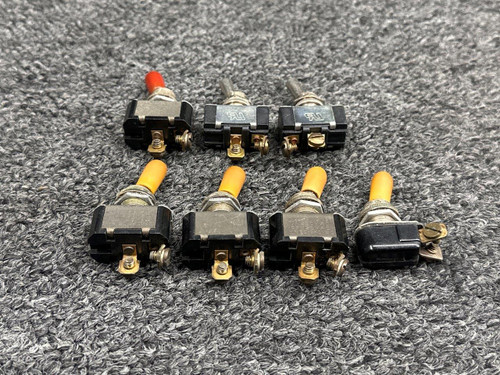 Piper PA24-400 Und Lab and Carling Toggle Switch (Set of 7)