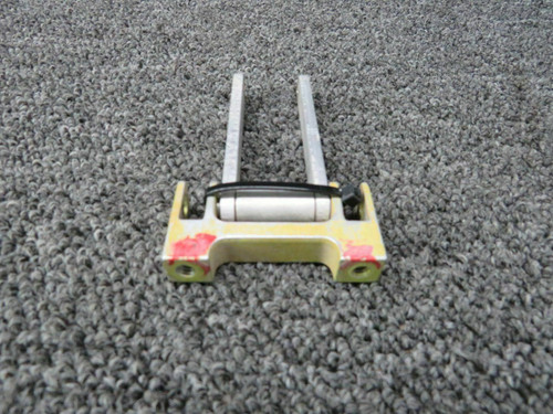 82996-002, 82997-002 Piper PA46 Elevator Trim Link and Yoke Set