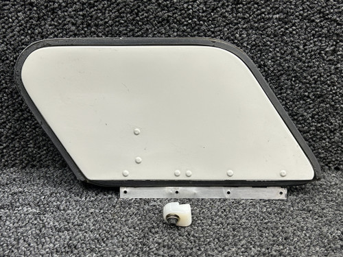 C425-7, A431-1 Robinson R22 Beta Cabin Vent Door LH with Knob and Arm