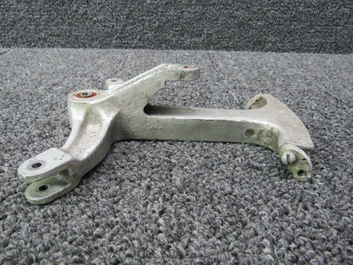 35-524137 (Use: 002-410039-1) Beech C35 Bellcrank Rudder Pedal Control LH