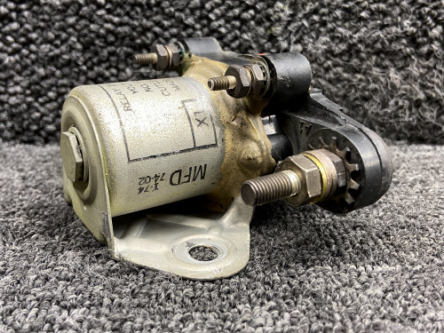 6041H193 (Alt: 0850469-1) Cutler Hammer Relay (Volts: 28, Amps: 100)