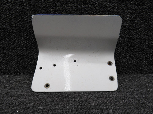 0513526-1 (Use: 0513418-201) Cessna 172R Refueling Step LH