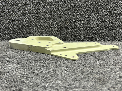 0513566-4 Cessna 172S Fitting RH