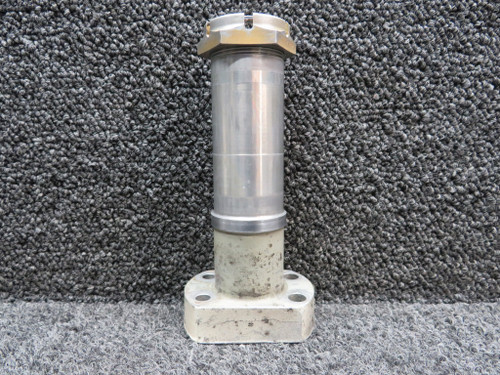 0541124 Cessna 172G Axle Main Landing Gear LH or RH (Aluminum)