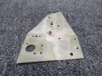 1213896-1 Cessna 207 Spacer LH